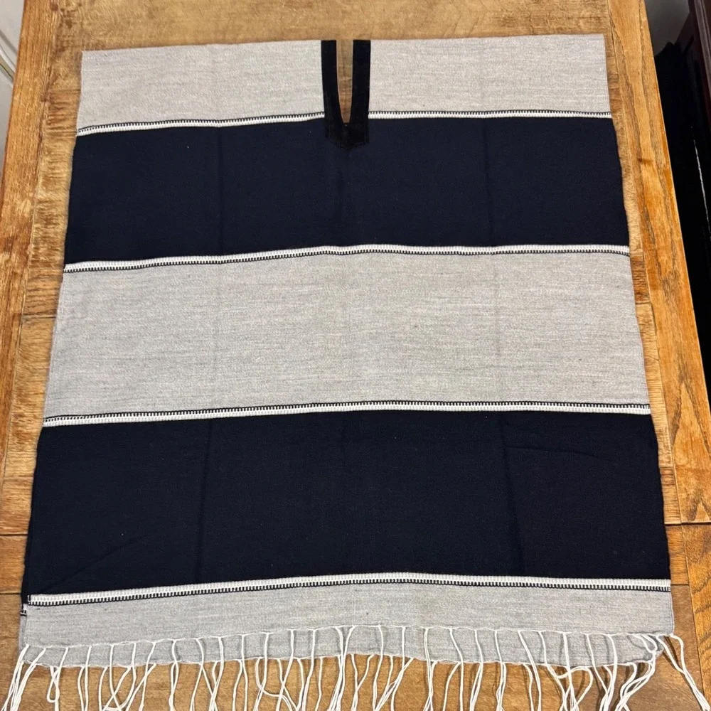 NFL New England Patriots Poncho Mens One Size Navy Grey Striped Fringe Serape